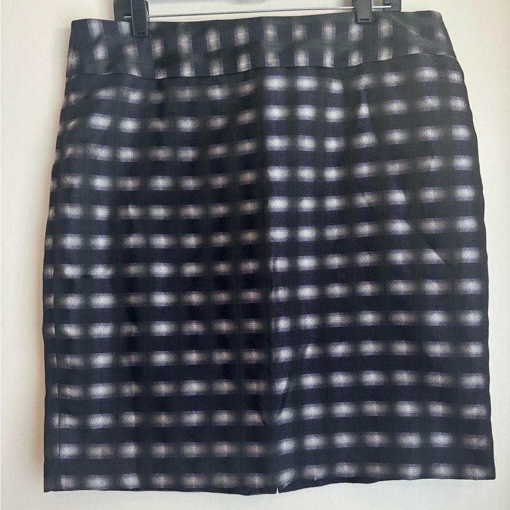 The Limited Skirt